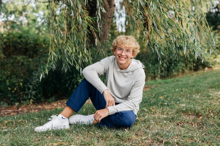 pole vault senior pictures