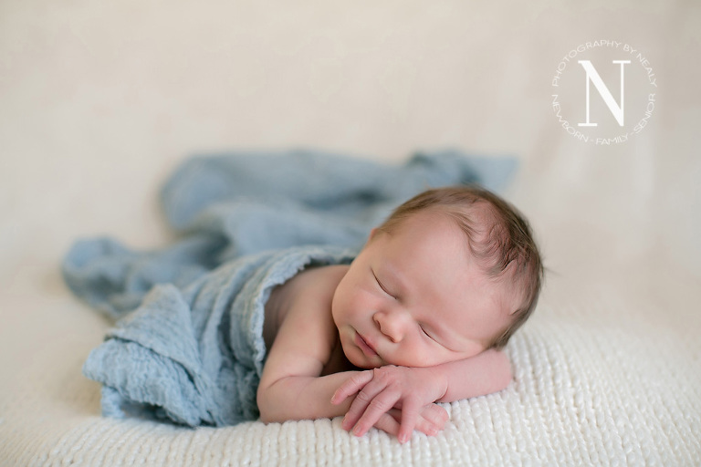 Minneapolis-Newborn-Photographer03