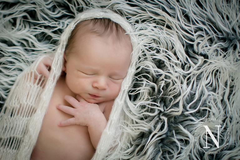Minneapolis-Newborn-Photographer10