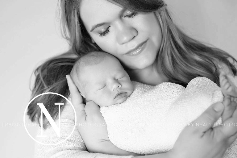 Eagan-Newborn-Photographer02