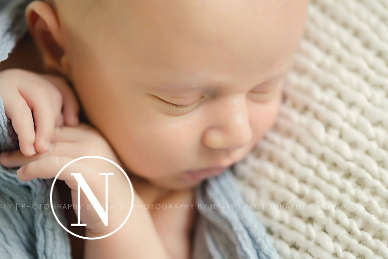 Twin-Cities-Premier-Newborn-Photographer-04