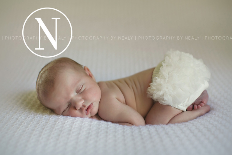 Twin-Cities-Premier-Newborn-Photographer-03